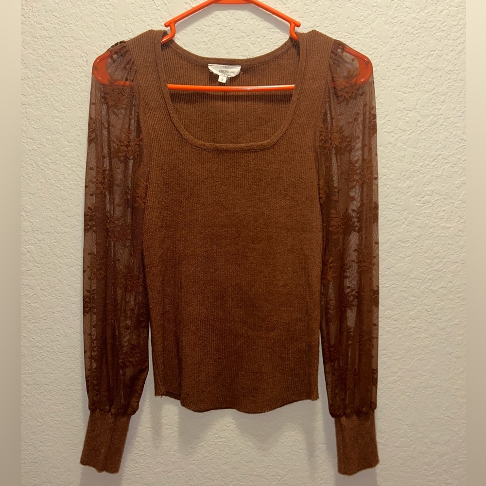 Entro 
Decorative long sleeve mesh sweater top
Size small